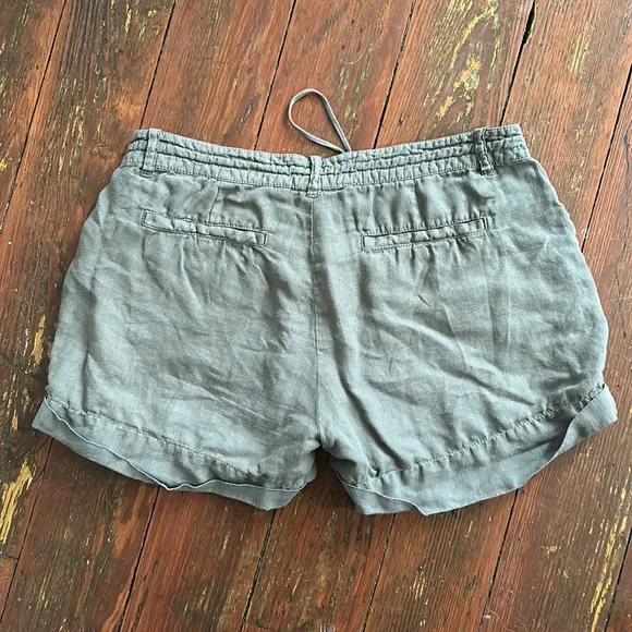 Joie Linen Shorts. size 4 - Picture 3 of 5
